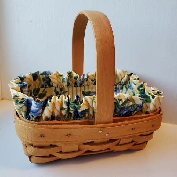 Longaberger Small Handle Basket with yellow and blue floral liner 1996 - Picture 2 of 12
